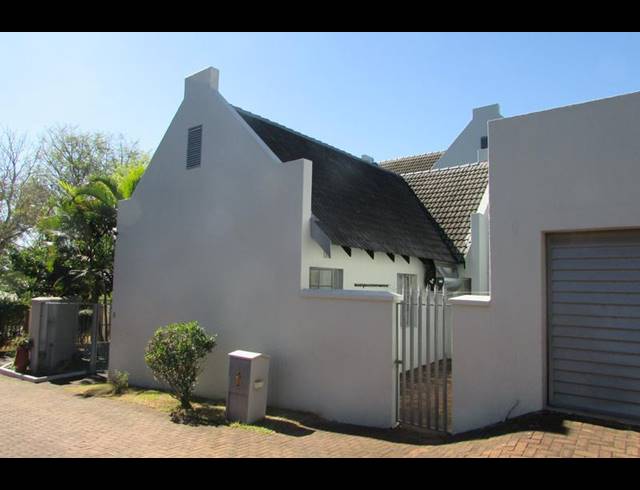 2 BEDROOM TOWNHOUSE FOR SALE IN WHITE RIVER EXT 16